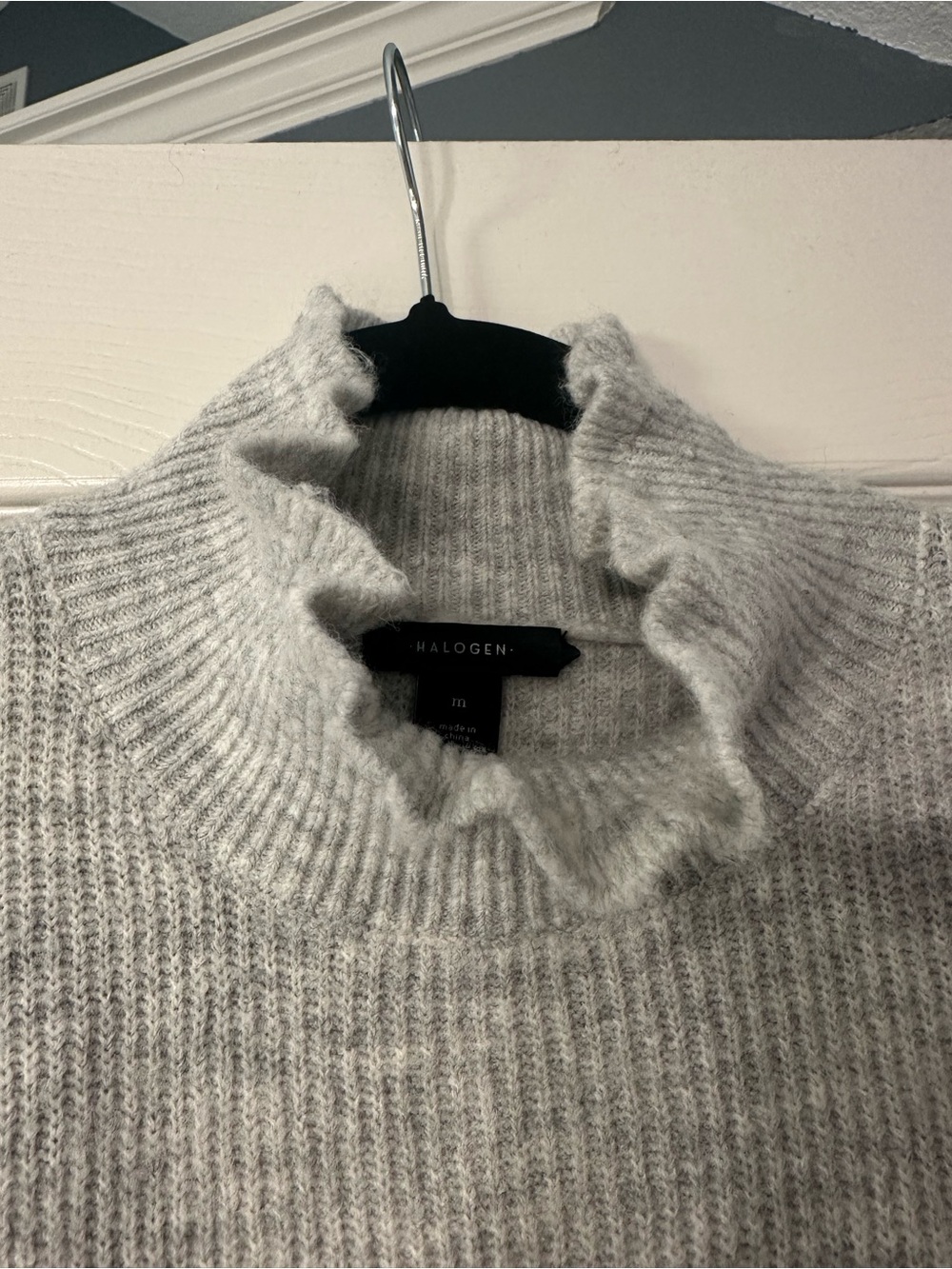 Halogen Gray Ribbed Ruffle Mock Neck Balloon Sleeve Sweater - Picture 4 of 5